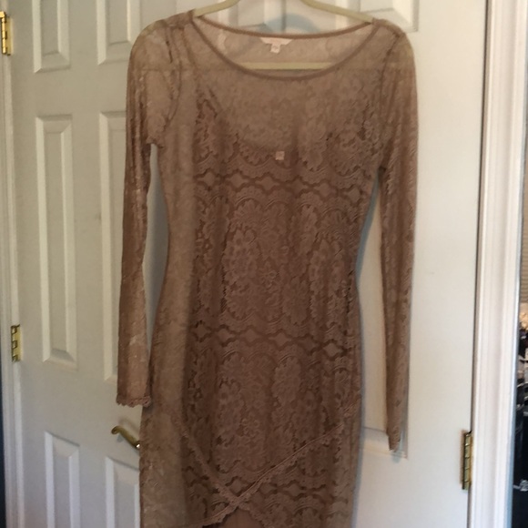 Guess dress in nude - Picture 3 of 3